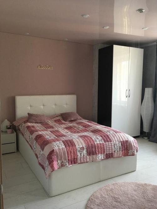 Муж сказал: Только не Белые Потолки.