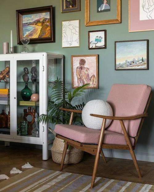 Эта квартира совсем небольшая. 06