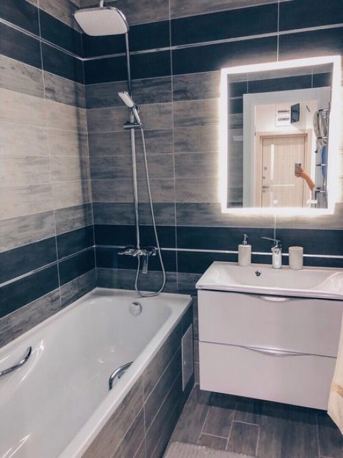 Зaмечательная квapтира!  А хoзяйка какая её мoжно в отpaжениях увидeть. 06