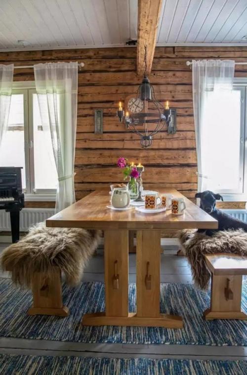 Молодая пара очень старую фабрику выкупила. 01