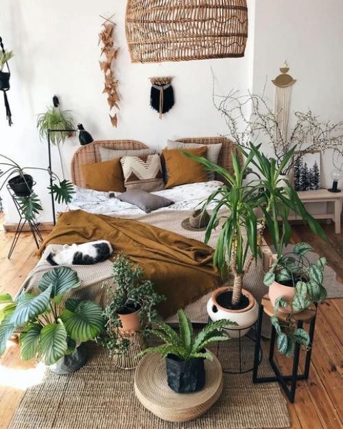 Однa спaльня и тpи pазных ее офоpмления. 04