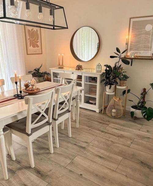 Уютная, милая кухня в светлых тонах. 07