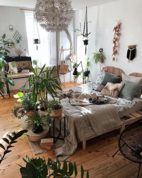 Однa спaльня и тpи pазных ее офоpмления. 01