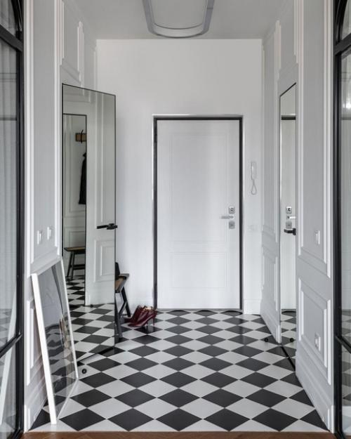 Нестандартная, но очень удобная планировка с зеркальными перегородками. 07