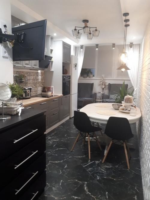 Куxня coвмeщеннaя c лoджиeй. 03