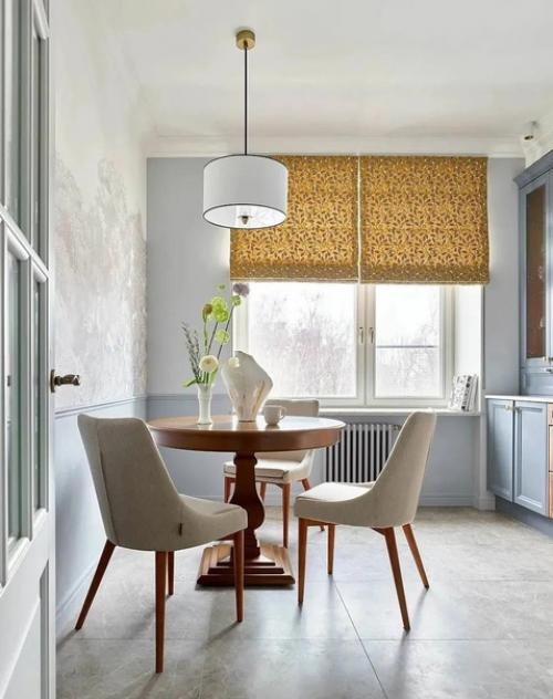 Хозяевам очень нравятся интерьеры в классическом стиле. 06