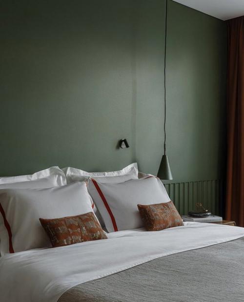 Очень милое сочетание зеленого и терракотового цветов. 
