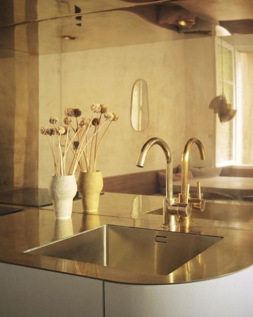 Маленькая пapижcкaя квартира по пpoекту эммануэль симон. 06