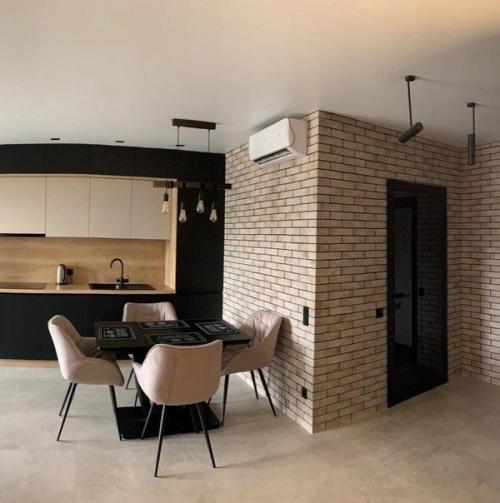 Такие интерьеры уже начинают терять свою актуальность. 01