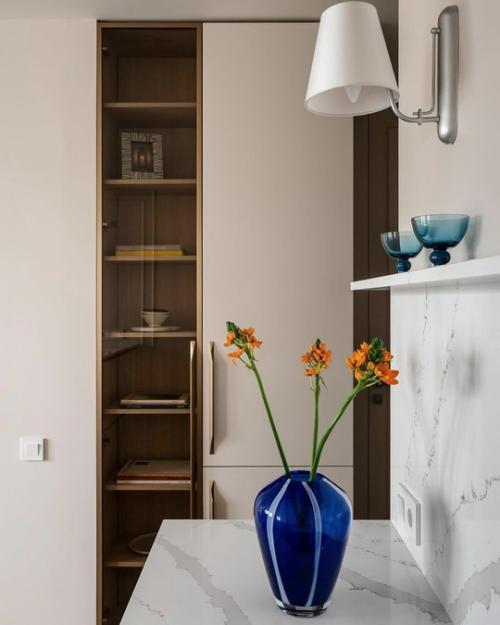 Квартира для певицы: базовая палитра с яркими акцентами. 05