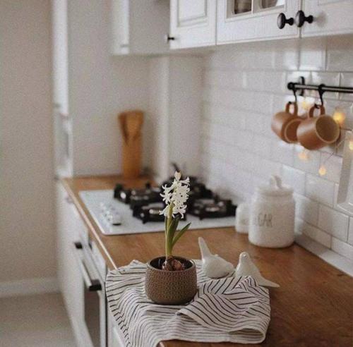 Теплая кухня. В которой чувствуется рука хозяйки. 04