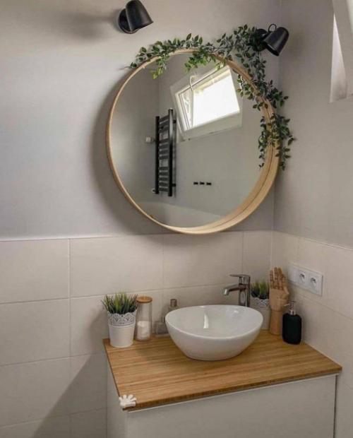 Пусть квартира и не большая по размеру, но каждый ее уголок наполнен любовью и заботой.