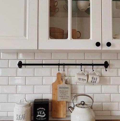 Теплая кухня. В которой чувствуется рука хозяйки. 01