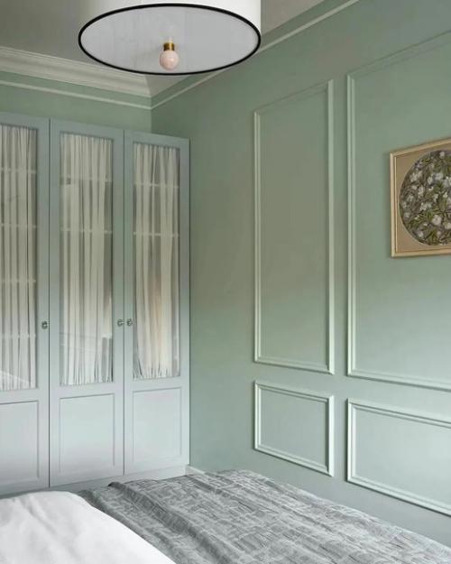 Хозяевам очень нравятся интерьеры в классическом стиле. 03