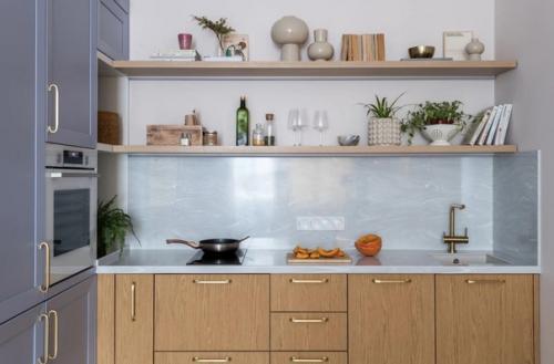 Яркий интерьер в небольшой квартире. 01