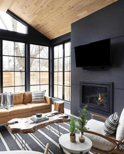 Просторный дом с большим количеством окон. 06