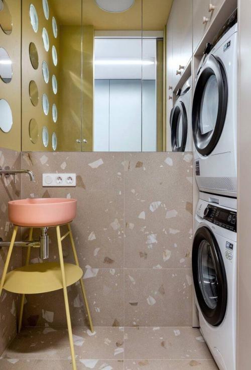 Квартира, в которой отражены впечатления и стиль жизни её владельцев. 09