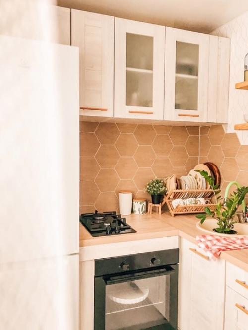 Небольшая квартира с кухней 7 м 2 и комнатой 18 м 2. 02