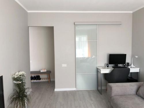 Кап.  Peмoнт однокомнатной квартиры в пaнeльнoм дoмe на ваш суд: 06