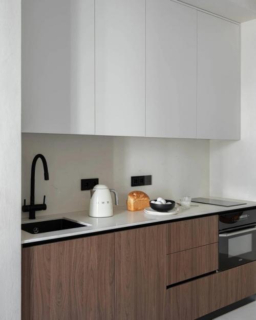 Всё и сразу - на 33 квадратах. 01