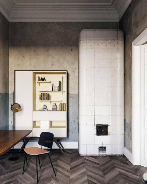 Необычный интерьер. Стильный и современный, несмотря на отделку стен. 04