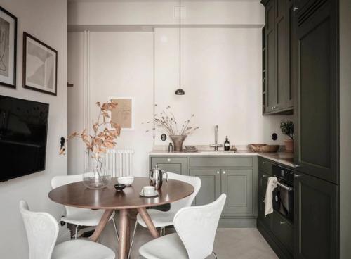 Площадь этой квартиры - студии составляет 30 м 2. 03