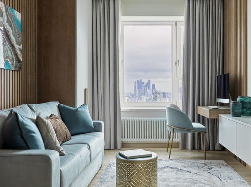 Строго и со вкусом.  