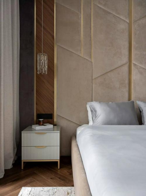 Золото и молдинги: стильная квартира в Петербурге. 06