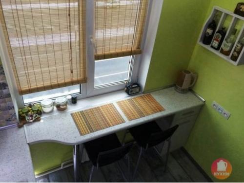 Зеленая кухня - малютка, размером 5. 2 метра. 06