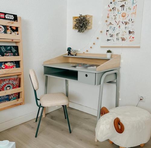 Интерьер в светлых тонах. 01