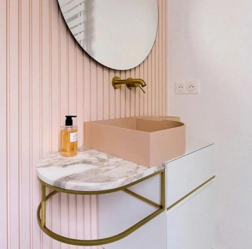 Нежные светлые оттенки для оформления ванной комнаты. 03