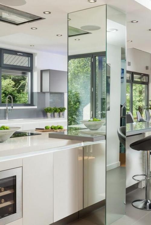 Зеркала в самых неожиданных местах. 06