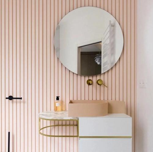 Нежные светлые оттенки для оформления ванной комнаты. 04