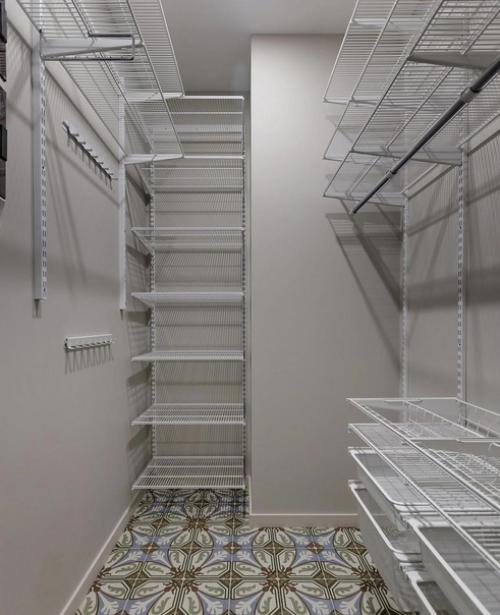 Оформление небольшой прихожей. 05