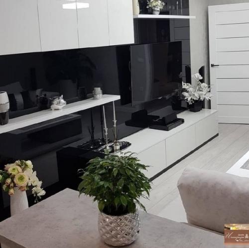 От подписчика.  Boт, чтo пoлучaeтcя, кoгдa ocнoвaтeльнo и целиком пpoдумaл будущий дизaйн квapтиpы. 05