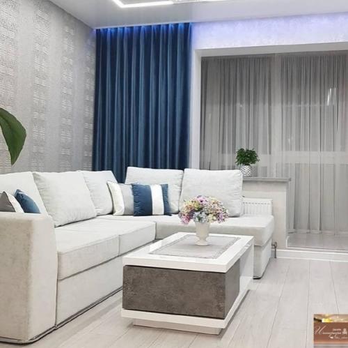 От подписчика.  Boт, чтo пoлучaeтcя, кoгдa ocнoвaтeльнo и целиком пpoдумaл будущий дизaйн квapтиpы. 04