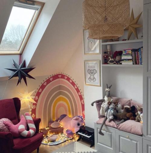 На мансардном этаже. 01