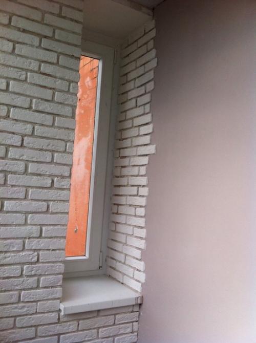 Всем здравствуйте.  Помогите, пожалуйста, разобраться что сначала - швы затиркой обработать, или защитным лаком.