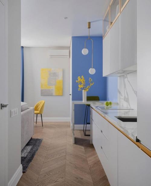 Небольшая квартира, которая была оформленная для девушки студентки. 06