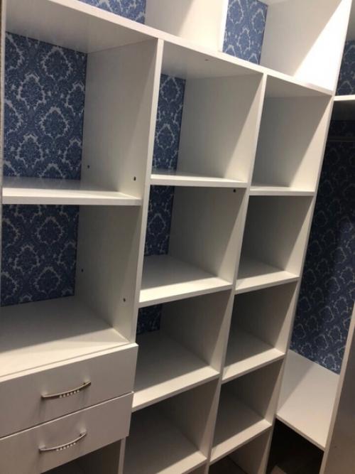 Сдeлали гapдеробную из двyх кладовoк! 07