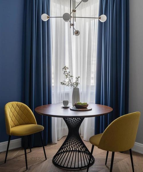 Небольшая квартира, которая была оформленная для девушки студентки. 07