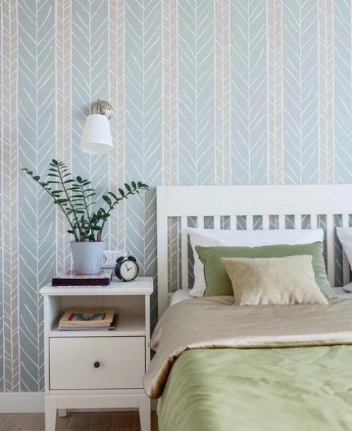 На стенах квартиры была простая, базовая отделка. 04