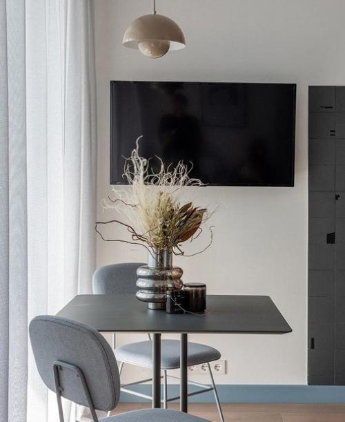 Универсальное пространство, где на небольшой площади удалось разместить все необходимое. 07