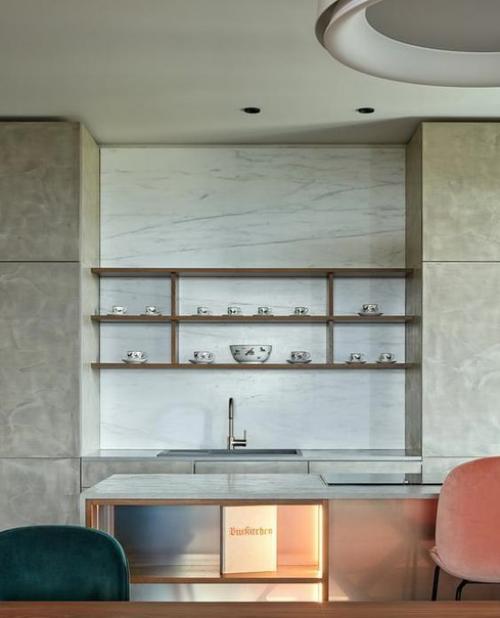 Эта квартира в Праге расположена. 05