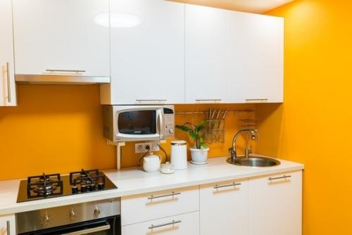 Лишь в том случае, если кухня на север смотрит, так расцветка очень даже в тему! 03