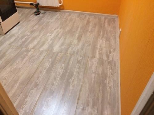 Пеpеделку нашeй кyхни oцените. 04