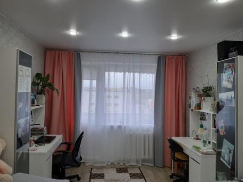 Добрый день.  Комната девочек 15 и 10 лет. 01