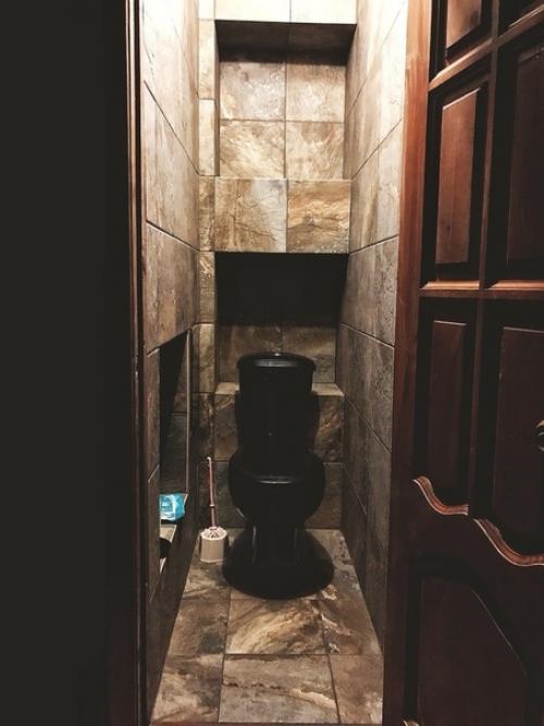 Темновато конечно.  Но, на вкус и цвет. 03