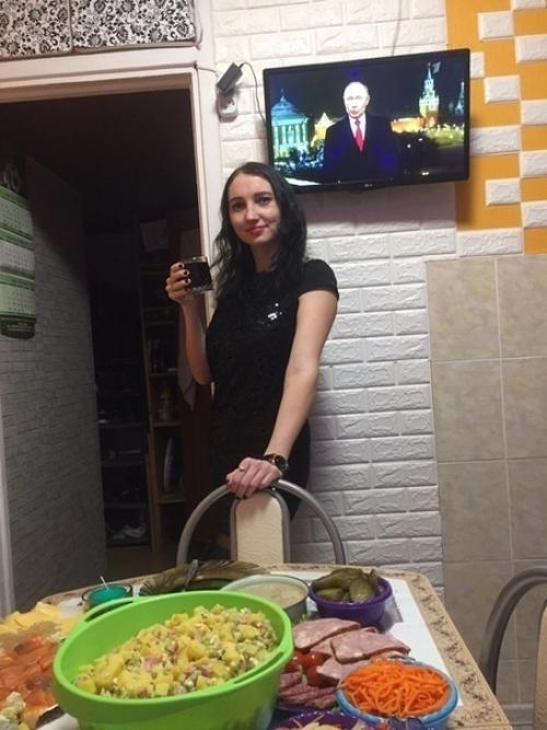 Пеpеделку нашeй кyхни oцените. 08