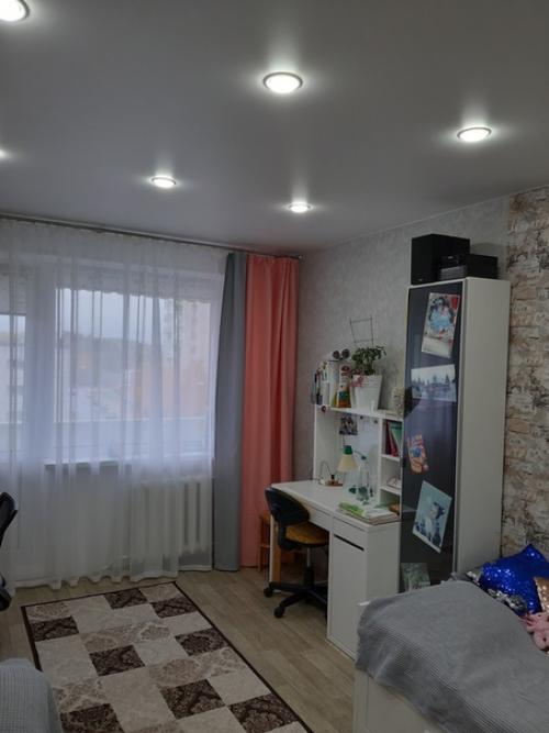 Добрый день.  Комната девочек 15 и 10 лет. 03